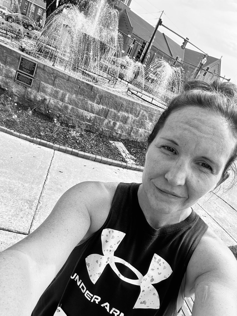 Route 66 10k this morning. Challenging course. Some hills but overall felt like about 90% of it was a slow incline! When the heck does this incline end…answer, never. 😂 Happy to finish in just over an hour, pain free! What’s next? 👊 🏃🏻‍♀️🔥