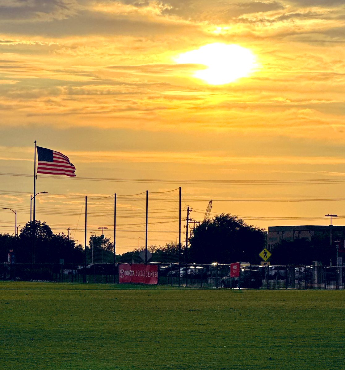 FCD ECNL  vs FCD academy at Toyota pitch on Thursday.  However, you can’t miss the message in this sunset.  “God and Country”come to mind.  <a href="/NcsaSoccer/">NCSA Soccer</a> <a href="/ncsa/">NCSA College Recruiting</a> <a href="/LeandroYzaguir1/">Leandro Yzaguirre (Leo)</a> <a href="/Jobani_Chavez/">Jobani A. Chavez</a> @SoccerMomInt <a href="/ImCollegeSoccer/">College Soccer Truth ™</a>  <a href="/LongviewLoboSoc/">Longviewlobosoccer</a>