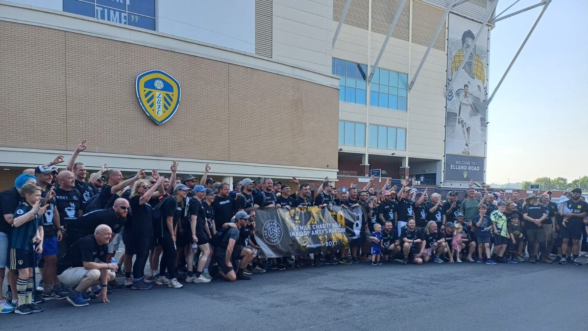 MarchingoutLUFC's tweet photo. Wow, what an amazing *feat* by @TheSquareBall! (See what we did there? 😁)

It's all in aid of @andysmanclubuk which is a wonderful and, sadly, seriously needed organisation. Please add your support if you can 🙏🏽

https://t.co/Ey3PjcVCBx https://t.co/EjdgyDgmSs