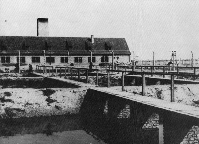 Auschwitz Memorial tweet media