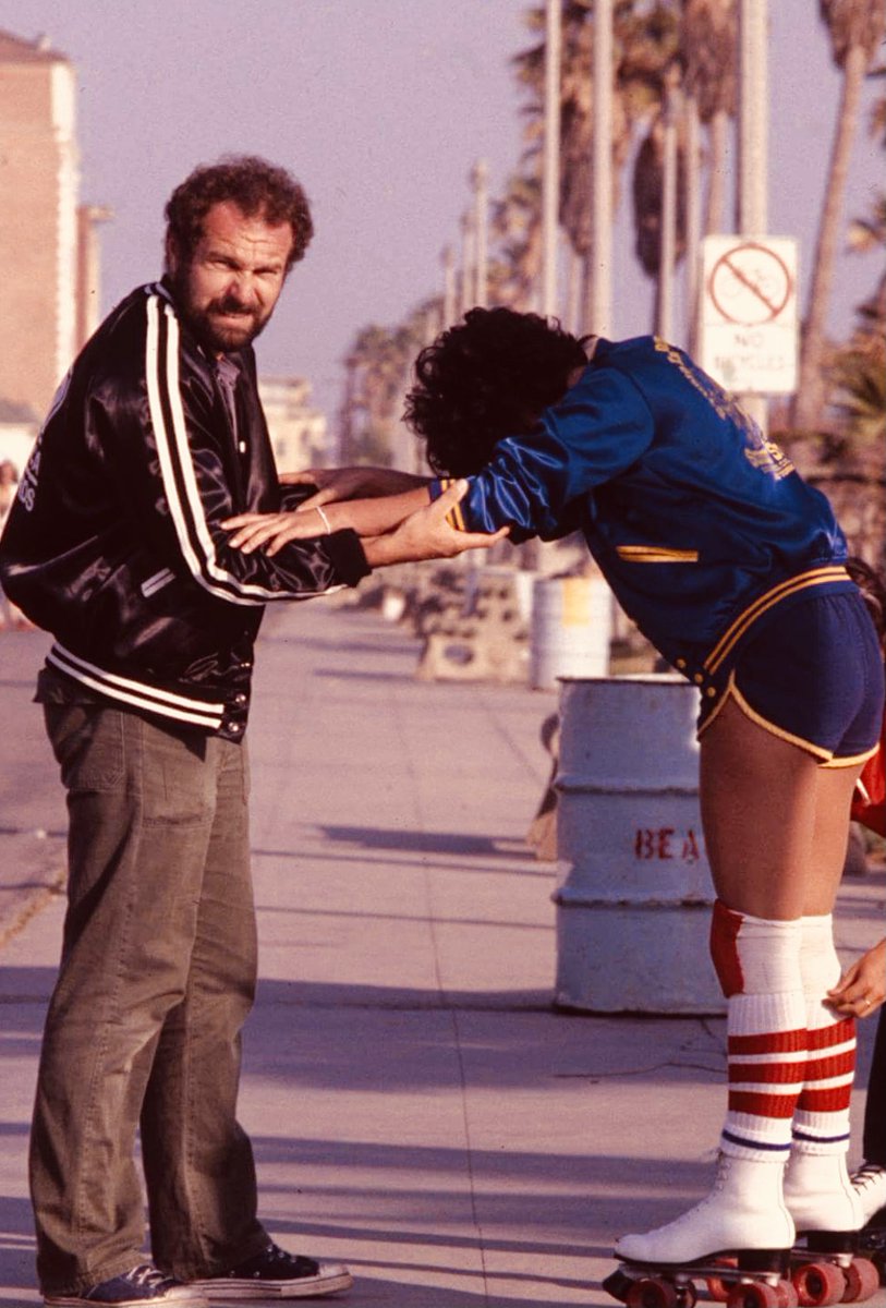 AmandaMorck's tweet photo. Album art director John Kosh with #LindaRonstadt during the Living in the USA album shoot. Check out my latest episode with Kosh as we discuss memorable moments from the making of some of the most iconic album covers! https://t.co/QgY9Gc11y0 https://t.co/UznSEGz1ZZ