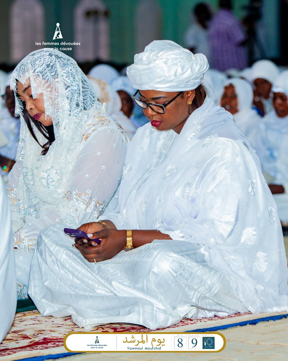 femmes_devouees's tweet photo. 2/2 En images,
Le”Rabbun Tabaraaka” a jailli des voix de milliers de moustarchids lors du Guddi Aljuma organisé par les Femmes Dévouées ce 8 Juin 2023

Savourez👇🏾

https://t.co/tzF1sNVwDd

#femmesdevouees #ñettifanutivaouane 
#dmwm 
#tivaouane
#serignemoustaphasy https://t.co/AEJ3lbrEBv