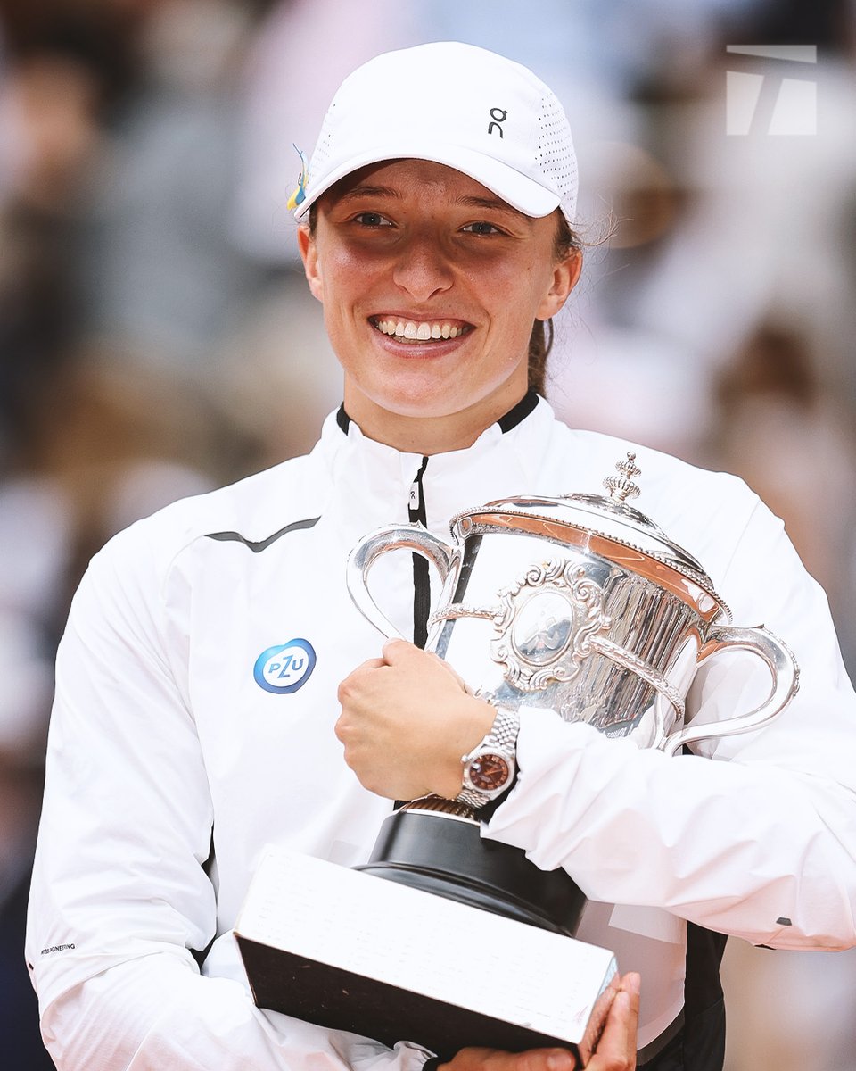 Iga Swiatek is the 1st woman to win back-to-back Roland Garros titles in 16 years (Justine Henin) 🏆🏆

#RolandGarros