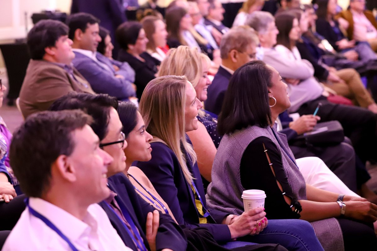 PhysiciansLead's tweet photo. The 2023 AAPL Annual Leadership Conference kicked off Friday in Chicago, IL. Read the day one wrap-up:
https://t.co/73AWU5ZRyO
#AAPLeadershipConference https://t.co/TiV4unZblv