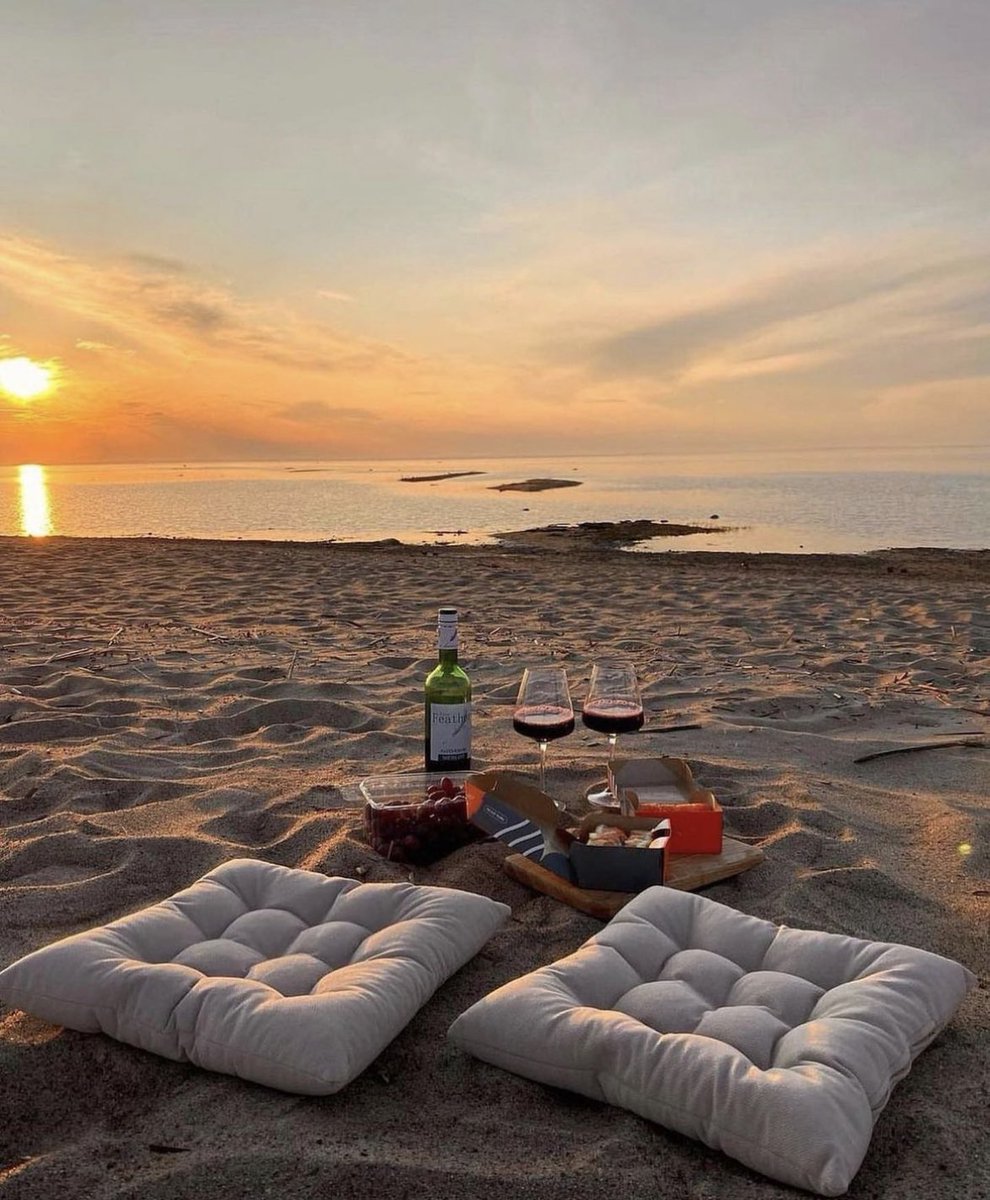 🍃‏ً on Twitter "Cosy picnic 🧺"