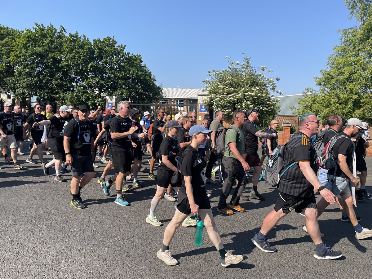 TheSquareBall's tweet image. And with that, over 100 walkers have travelled from Goodison Park back to Elland Road. 

And now we sit down for a bit and nurse our blisters. 

Thanks a million if you’ve donated to @andysmanclubuk - over £52k and counting. 

gofund.me/12cfe478