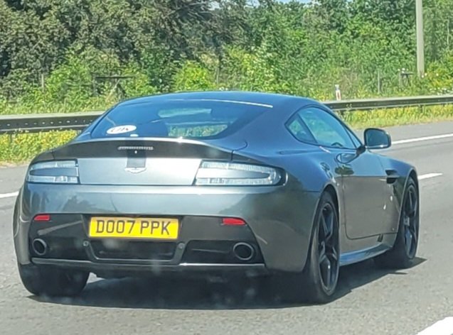Spotted this Aston Martin today - I reckon they're a secret Bond fan!😂😎 #jamesbond #astonmartin #waltherppk #bondtwitter #whatanumberplate
