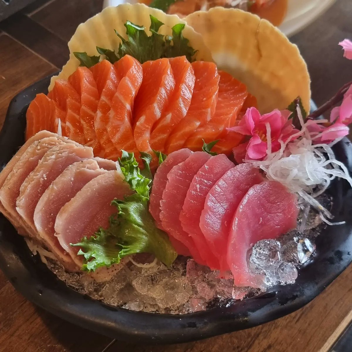 puttaporn8's tweet photo. Sashimi https://t.co/snkcI1ILen