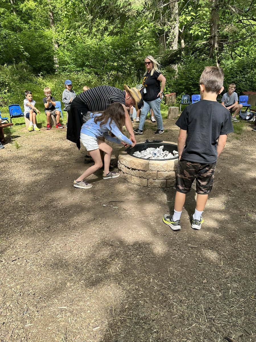 MsDavidsonk's tweet photo. Weinberg Nature Center! #heathcotepride https://t.co/RJxIUbcyqH