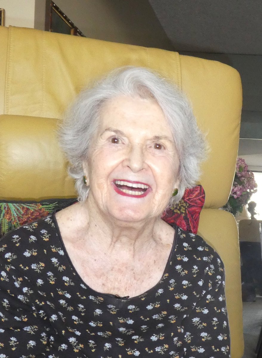 33Ninap's tweet photo. Happy Birthday, Aranka ! 
Today is #Holocaust Survivor Aranka Siegal’s birthday. Born in #Beregszász/Berehovo in 1930, Aranka survived #Auschwitz, #BergenBelsen, #Deathmarches, typhus and still bears witness through her books 💚💐🎂🎈
@belsenmemorial @AuschwitzMuseum 
@yadvashem https://t.co/hMDlh31ZWc