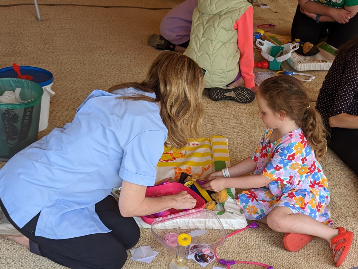 UCD Nursing professionals (@ucdsnmhs) were very busy at #UCDFestival looking after teddies brought to the Teddy Bear Care Centre for a check-up! 🧸👨‍⚕️