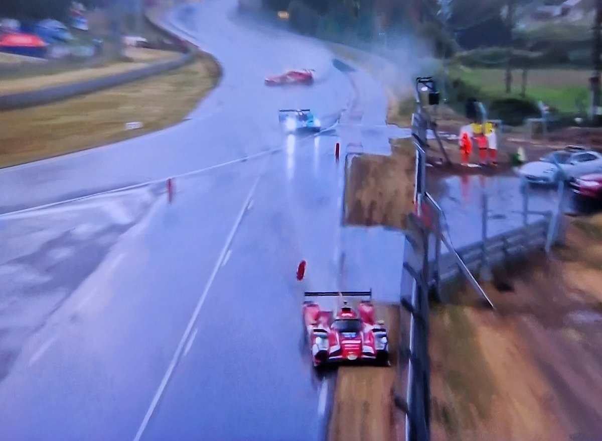 Nikki 🧡 tweet media