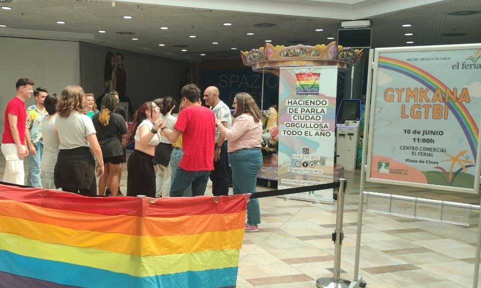 lesafre's tweet photo. 🏳️‍🌈🏳️‍⚧️ Junio es el MES del #Orgullo y por eso hemos organizado una Gymkana con @laplumaparla y los chicos y chicas de la #redarcoiris🌈 

Gracias a todos, todas y todes y también a @elferialCC por su colaboración siempre ☺️

#orgullolgtbi🏳️‍🌈 #derechos #visibilidad #memoria #Parla https://t.co/3WoiaZBRO3