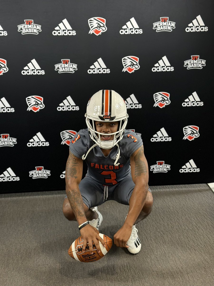 eatorget8_'s tweet photo. #AGTG After a Great Visit , I am excited and beyond Blessed to receive an offer from The University of Texas Permian Basin .@CoachK__Mac @UTPBFootball @BlakeCrandall https://t.co/hDzZ4YAgqR
