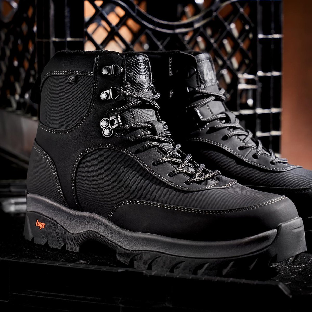 Enter to win the @LugzNYC Men’s Diablo Hi Boots for #FathersDay2023! #Giveaway open to US & ends 6/14. 👉🏽 bit.ly/3N48CVd #gifted #Lugz #WalkWithUs #Menswear #Fashion