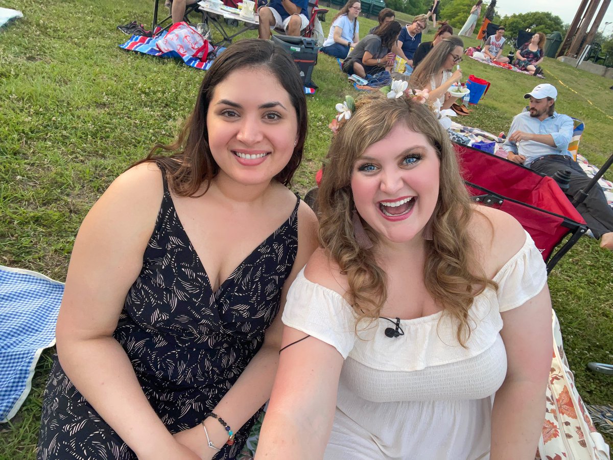 Had the most spectacular evening at opening night of #muchadoaboutnothing by @shakespearedal with my friends last night. 😍 New episode of @therosetable drops TOMORROW! 🌹🧺 #picnic #shakespeareinthepark