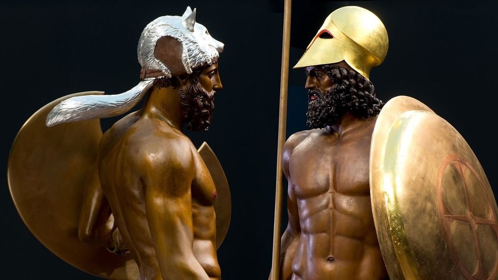 Modern 'historians' just spit out such obviously wrong lies (i.e., cope about their weaknesses) that even the most basic knowledge about Greek art shows that physique of 300's actors existed and was even seen as the ideal for warriors and athletes.