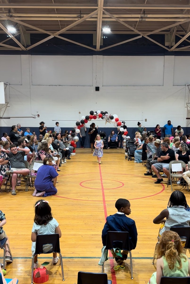 GatesvilleS's tweet photo. The Kindergarten Graduation Program was awesome on Thursday! The students did an amazing job and had fun doing it! #ProudPrincipal #GatesStrong https://t.co/mEeFqAXvSM