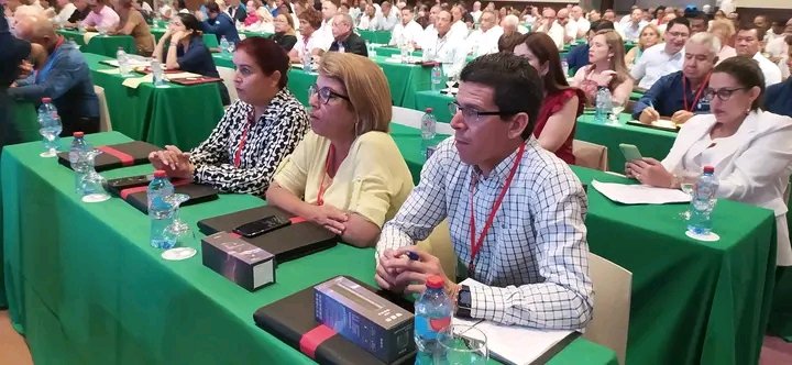 #AnapCuba
Con un reconocimiento a la lucha del pueblo en contra del bloqueo de los Estados Unidos contra #Cuba inició segunda jornada del Congreso de la Red Latinoamericana de Cooperativas que tiene a la responsabilidad social como tema central.
#62AnapdeVictorias