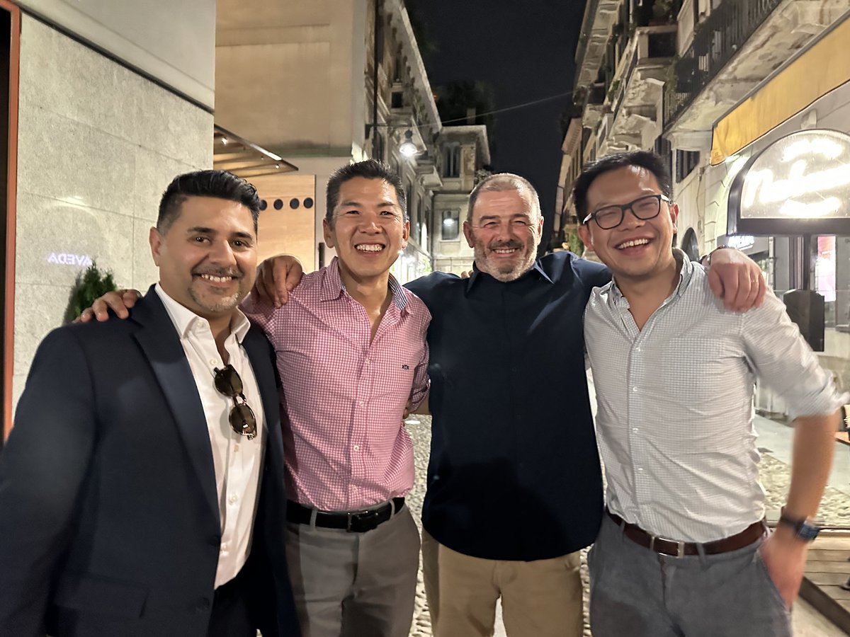 It was so nice to catch up with old friend ⁦@_connectedcare⁩ ⁦@RonantKavanagh⁩ and ⁦@drdavidliew⁩ at #EULAR2023 in Milan. Missing you ⁦@philipcrobinson⁩. Despite what twitter has become today I met these fine folks all on social media over a decade ago!