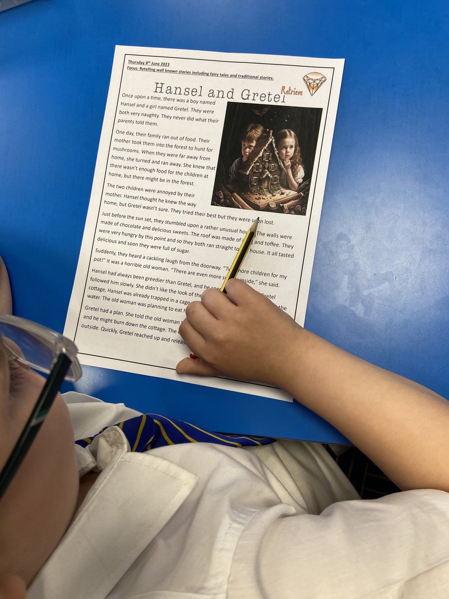 2CS_LPS's tweet photo. Our second text talk lesson for this week, this time we focused on the skill of retrieval. Look at us scanning the text to find key elements 📖 #LPSreading https://t.co/JVMwczuY6y