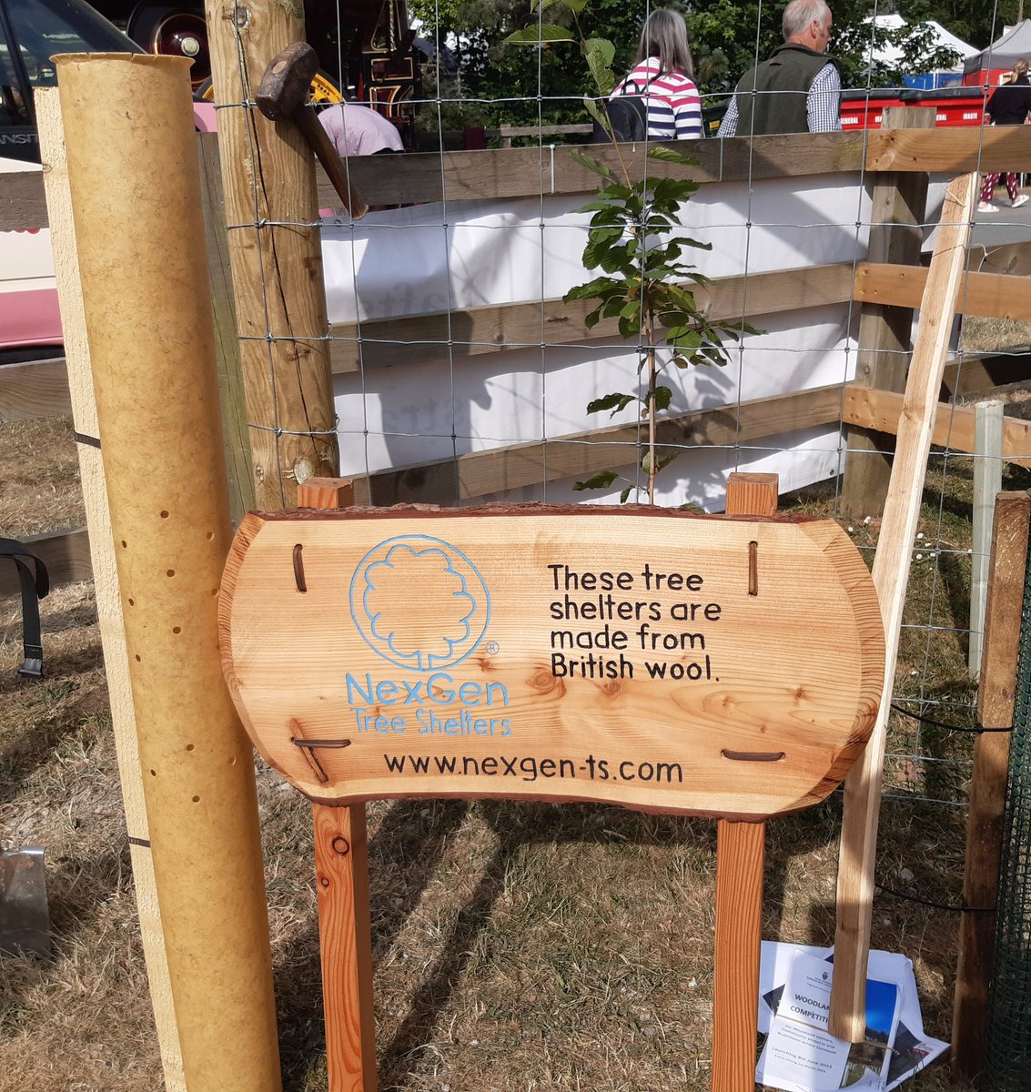 Littleashgarden's tweet photo. A good idea, seen at Royal Cornwall Show #wool #treeguard @BritishWool https://t.co/jUqDFwhlas