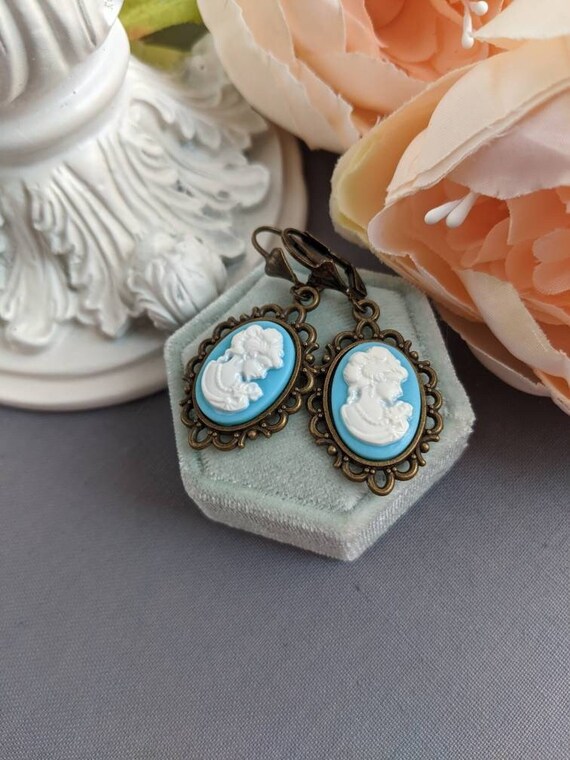 Turquoise Cameo Earrings, Victorian Earrings, etsy.me/348bpZB #cameoearrings #victorianearrings #romanticearrings #brideearrings @etsymktgtool