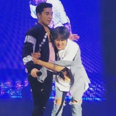 Velvetsworld's tweet photo. 'how is he?'         'he's still with me' https://t.co/PZhjtBYG3e