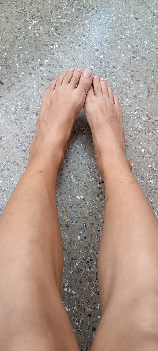 jb_pm's tweet photo. Bueno al fin pude hacerme la ped... 
#feet #feetfethish #feet_lover #feetmen https://t.co/hIJtEVkOMH