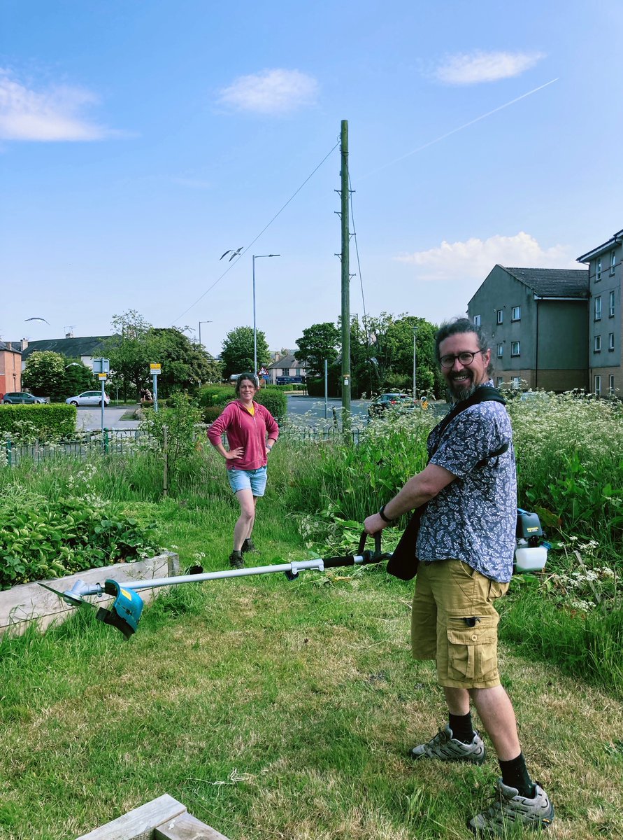 Goodroots_SH's tweet photo. Getting the garden ready tomorrow’s FUNDRAISER BRAAI! 🥳

Join us for a South African BBQ  tomorrow (11 June from 12.30pm) and help us raise money for the community garden! 🌭

We want to raise £1200 to build wheelchair-friendly raised beds to make Good Roots more accessible 🌿 https://t.co/6gHV5yODuN