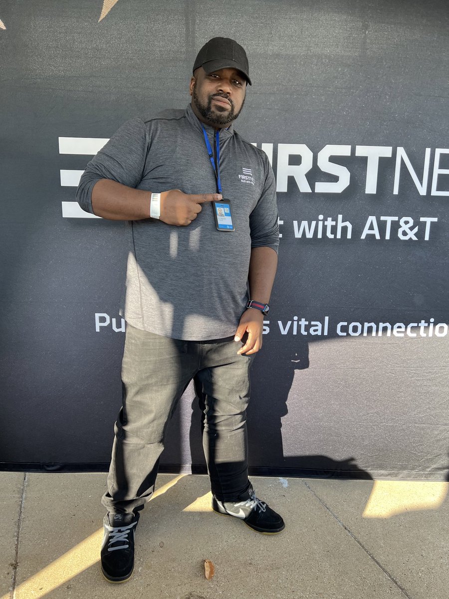 BobbyJones_ATT's tweet photo. 🚨FN Alert 🚨
To all #FirstResponders TY!
A Message from your Local &amp; Friendly #FirstNetExpert
#AlmightyAllen is ready to assist you in w/ all your @FirstNet needs! 

190 E. Stacy Rd. Ste. 214 Allen, TX 75002
@AllenFire_L3453 @Allen_Police @texashealth @Ant_Montoya @EricJGraham_ https://t.co/ntrhsYj6Tx