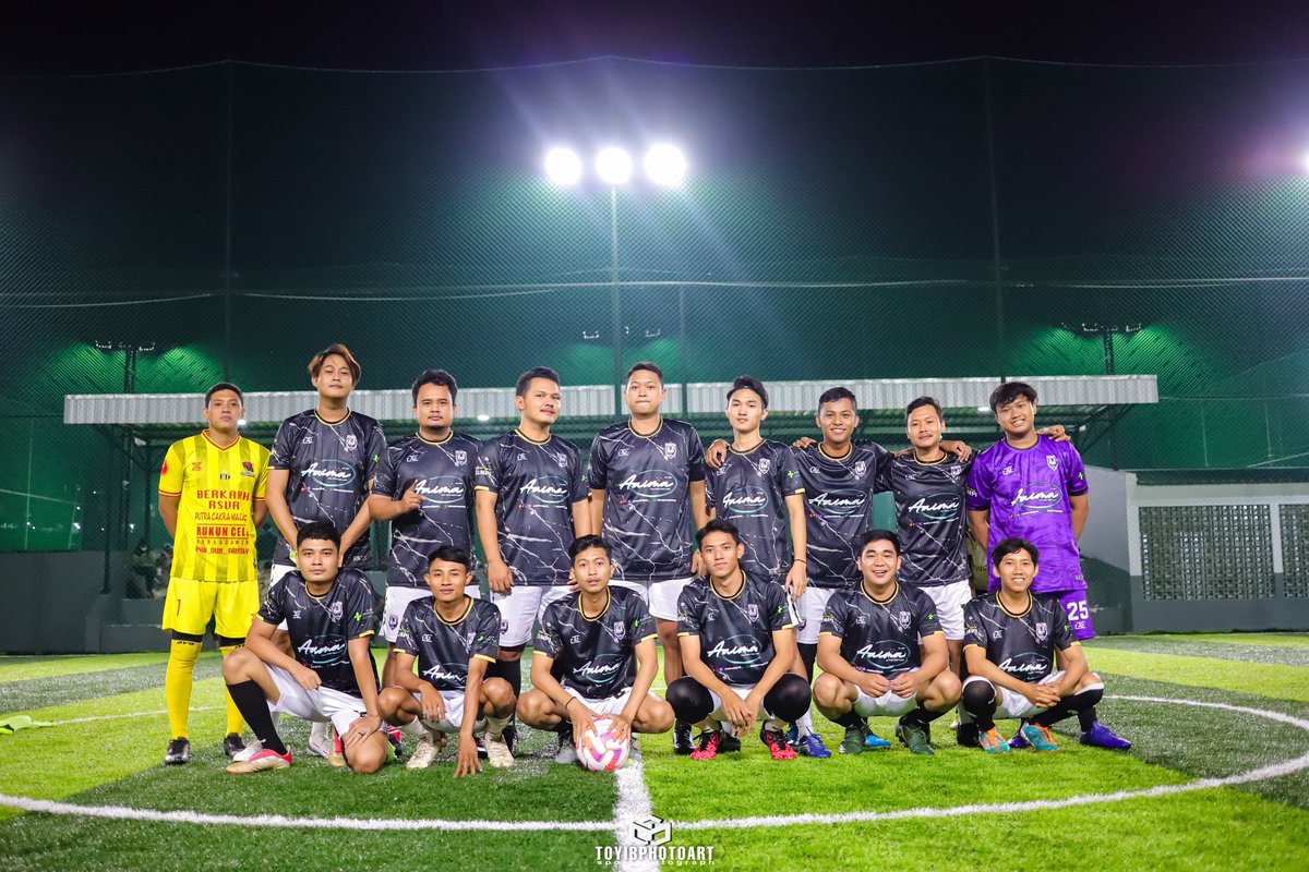 SimpullKacaw's tweet image. Saturday Funday 🖤