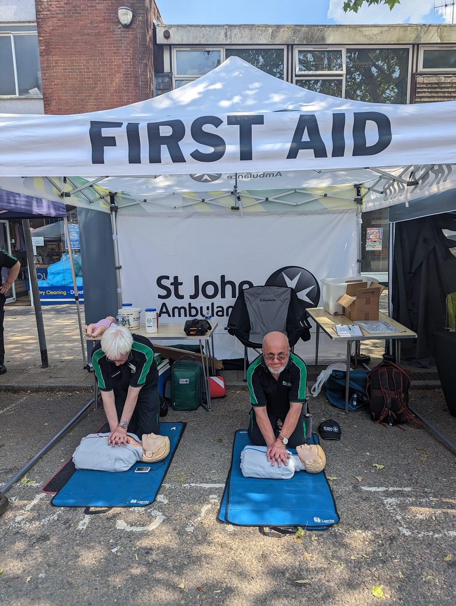 SJA South East - Community Response Operations (@sja_cr_se) on Twitter photo Volunteers in Alton engaged with hundreds of visitors today at the Alton Craft Market and demonstrated lifesaving CPR.
Alton Unit are also having an emergency first aid drop in evening at Alton Maltings on Monday 19th June 1900-2100. <a href="/stjohnambulance/">St John Ambulance England</a> <a href="/SJAHampshireIOW/">St John Ambulance ¦ Hampshire & Isle of Wight</a> Volunteers in Alton engaged with hundreds of visitors today at the Alton Craft Market and demonstrated lifesaving CPR.
Alton Unit are also having an emergency first aid drop in evening at Alton Maltings on Monday 19th June 1900-2100. <a href="/stjohnambulance/">St John Ambulance England</a> <a href="/SJAHampshireIOW/">St John Ambulance ¦ Hampshire & Isle of Wight</a>