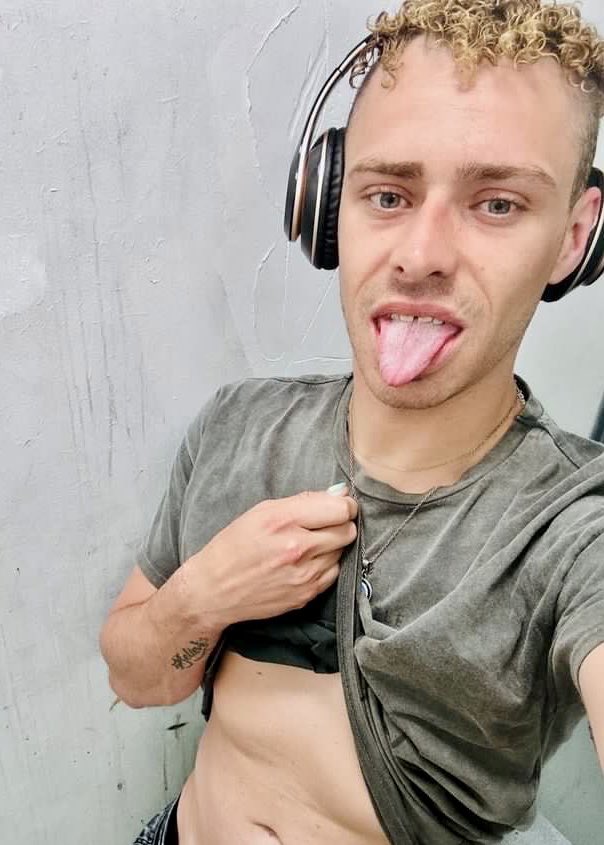 homorama_plus's tweet photo. Want to see him naked? Go on our FREE https://t.co/1n5D4F7lzX and enjoy ⭐️
Follow https://t.co/DJLGNBNDYV for additional photos and videos 😈

#onlyfans #freeonlyfans #gayonlyfans #gayboy #naughtyboy #nakedmen #nakedboy #gaysex https://t.co/n32tImgZDn