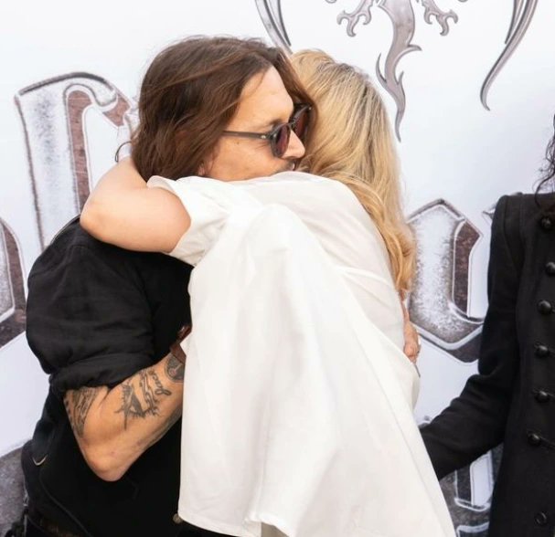 Johnny Depp Love on Twitter "Meet and greet with Hollywood Vampires. 📸 dr_petruta_tiron"