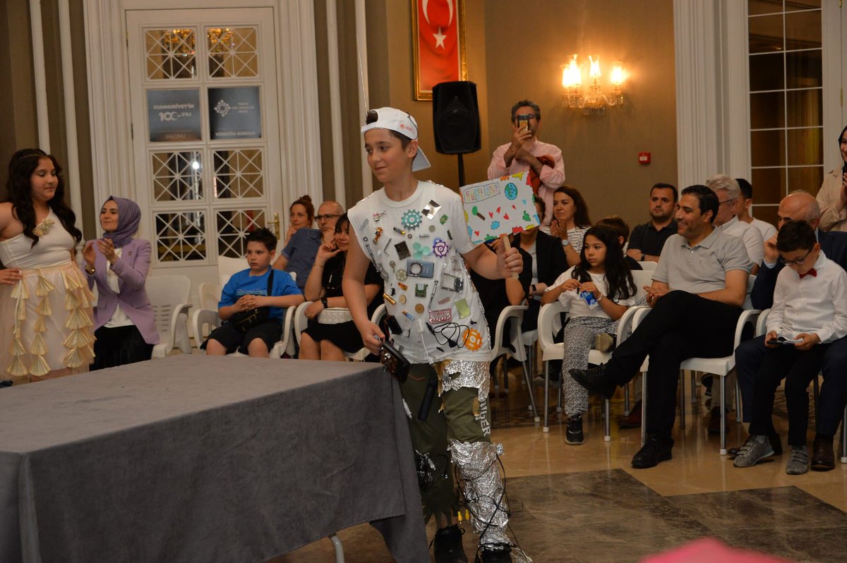 AKK Ankara Çevre ve İklim Meclisi, Dünya Çevre Günü sonrası, Yenimahalle Kampüs Kolejinin minik yürekleriyle  geleceğe söz söylediler. Etkinliğe Gençlik Meclisimiz, Başkentin Çocukları ÇG ve ABB Spor Kulübü sporcuları da katıldı.