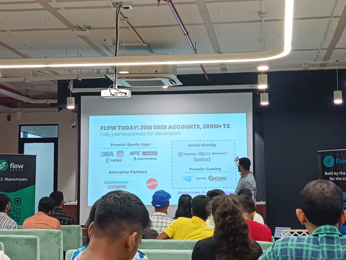 maroti_ps's tweet image. @flow_blockchain @flowindia_ @0xkartikay @versatile_amit  

कसकाय पुणे !!!
🌊🚀 Joined the exhilarating #FlowBlockchain meetup in Pune, where minds converged to explore the future of digital economies, from NFTs to smart contracts. #flowverse
#Build_on_Flow 👨‍💻

#Web3 #blockchain