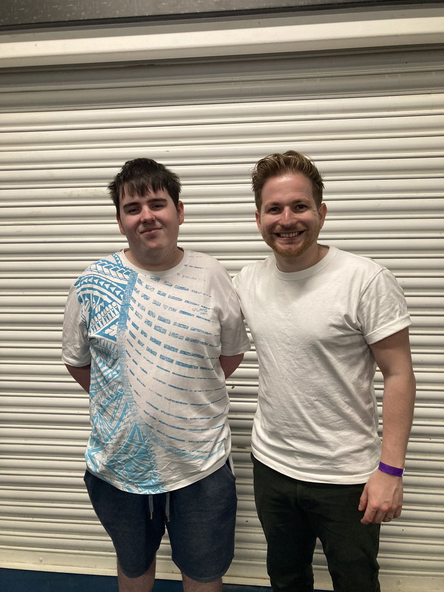 Big thanks to <a href="/HarryMcentire/">Harry McEntire</a> for the opportunity to meet you in Brighton today! Nabbed a couple prints, a few photos and like a half hour conversation, awesome guy and it was an honour to meet you!