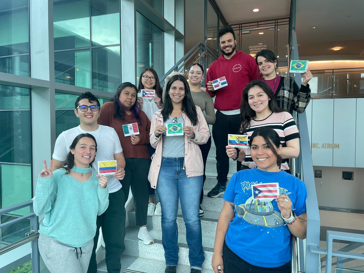andrewmg0's tweet image. Having a fun time at @TheRNAInstitute @ualbany in our first #Latinlunch sharing and learning from our friends. @manumog @shulin303 @sr_stephanie 
We wish more friends will join us next time!!!