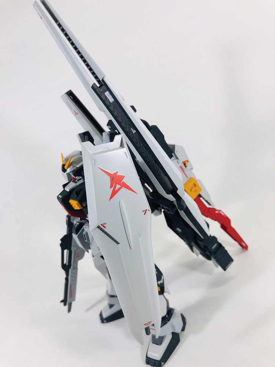 KOSSER8's tweet photo. 福岡νガンダムに触発されて、ガンダムマークⅡに自作のロングレンジ・フィンファンネルを背負わせてみました。 ＃ガンプラ #ロングレンジ・フィンファンネル https://t.co/j74Ic3za8F