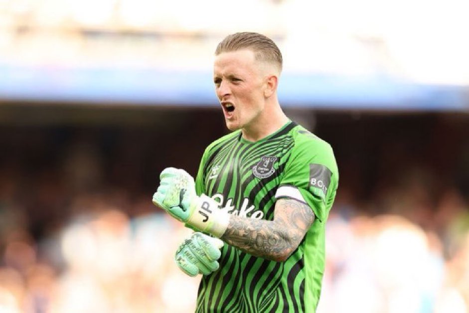 centredevils's tweet photo. 🚨🚨| NEW: Jordan Pickford is the man at the top of #mufc’s list and Everton may sell at around £30m. United have been doing deep dive checks on Pickford over the last few days as he emerges as the leading option. [@talkSPORT] https://t.co/wN1UjAZGFX