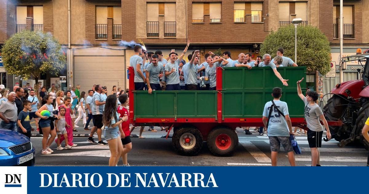 DN_deportes's tweet photo. Rúa del Bidezarra por las calles de Noáin https://t.co/QwqCYKai2a https://t.co/1wEk2b9rRw