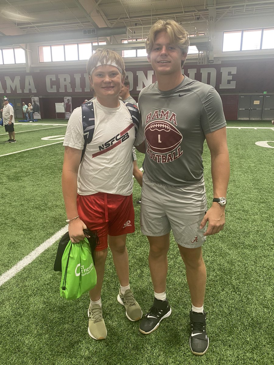 I had a fun and humbling experience at the @AlabamaFTBL Special Teams Camp! Really cool to be instructed by the former @MannellyAward Winner Thomas Fletcher and current starter @KneelandHibbett! #Alabama #AlabamaFootball #Longsnapper #Longsnap #STU