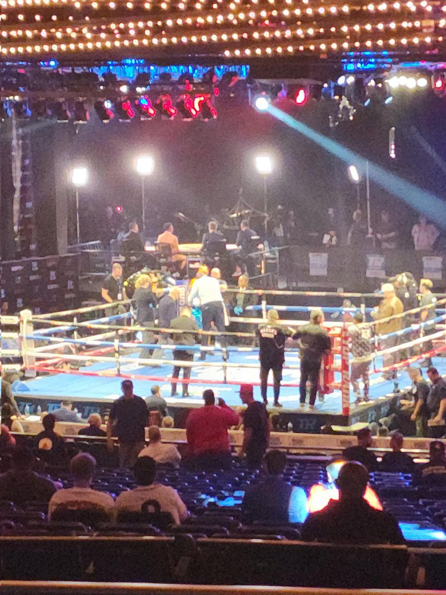 Boxing at @TheTheaterAtMSG 

#TeoVsTaylor 
#TeamXander 

@XanderZayas 
@TeofimoLopez  

#PuertoRicoWeekend 🇵🇷 
#SortaRican