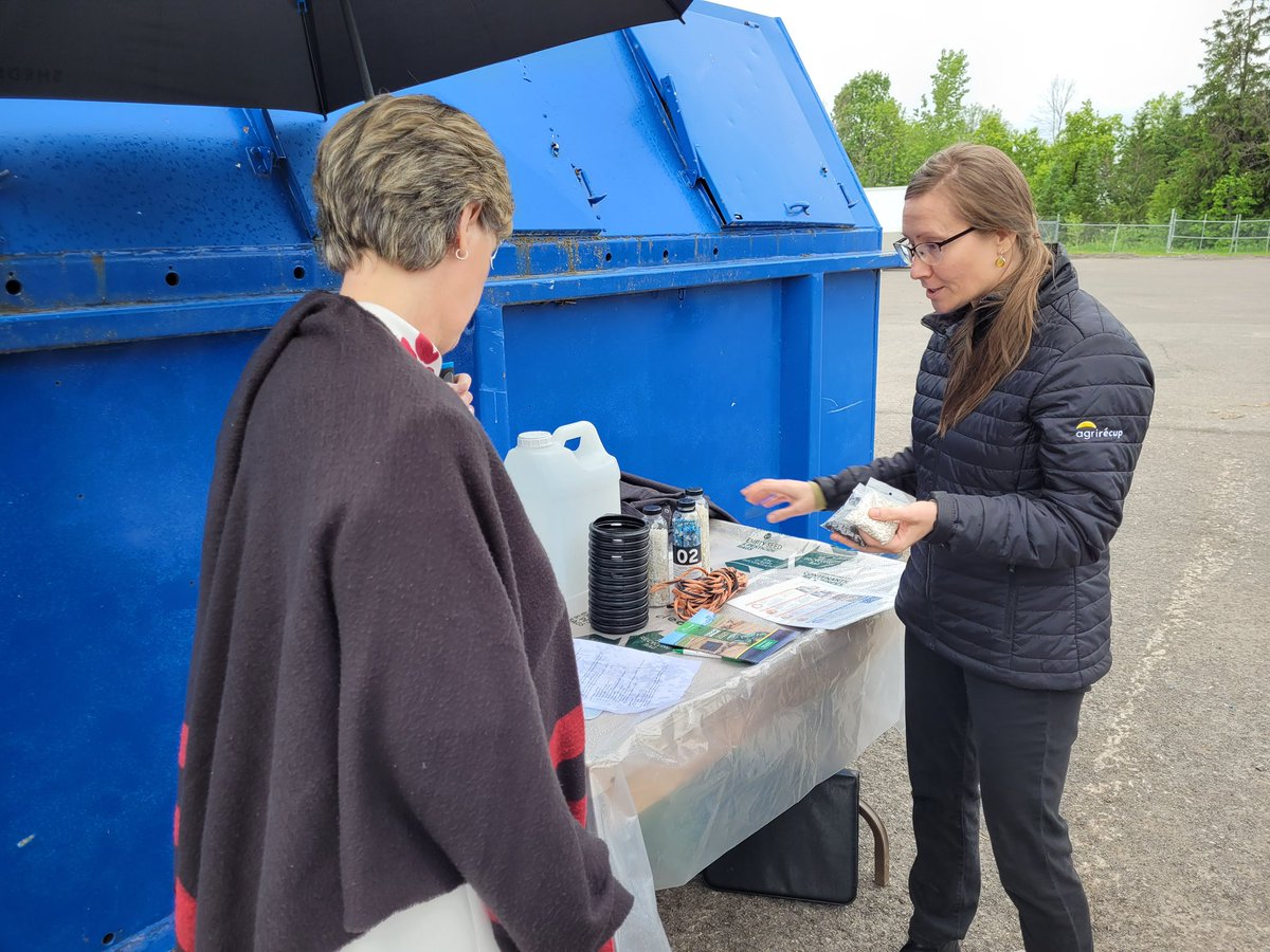 Marie-Claude Bibeau (@mclaudebibeau) on Twitter photo By helping our farmers repurpose agricultural waste, the <a href="/Cleanfarms/">Cleanfarms Inc.</a> team is making a huge difference to #EndPlasticPollution and contribute to sustainable development in #CdnAg! #EnviroWeek By helping our farmers repurpose agricultural waste, the <a href="/Cleanfarms/">Cleanfarms Inc.</a> team is making a huge difference to #EndPlasticPollution and contribute to sustainable development in #CdnAg! #EnviroWeek