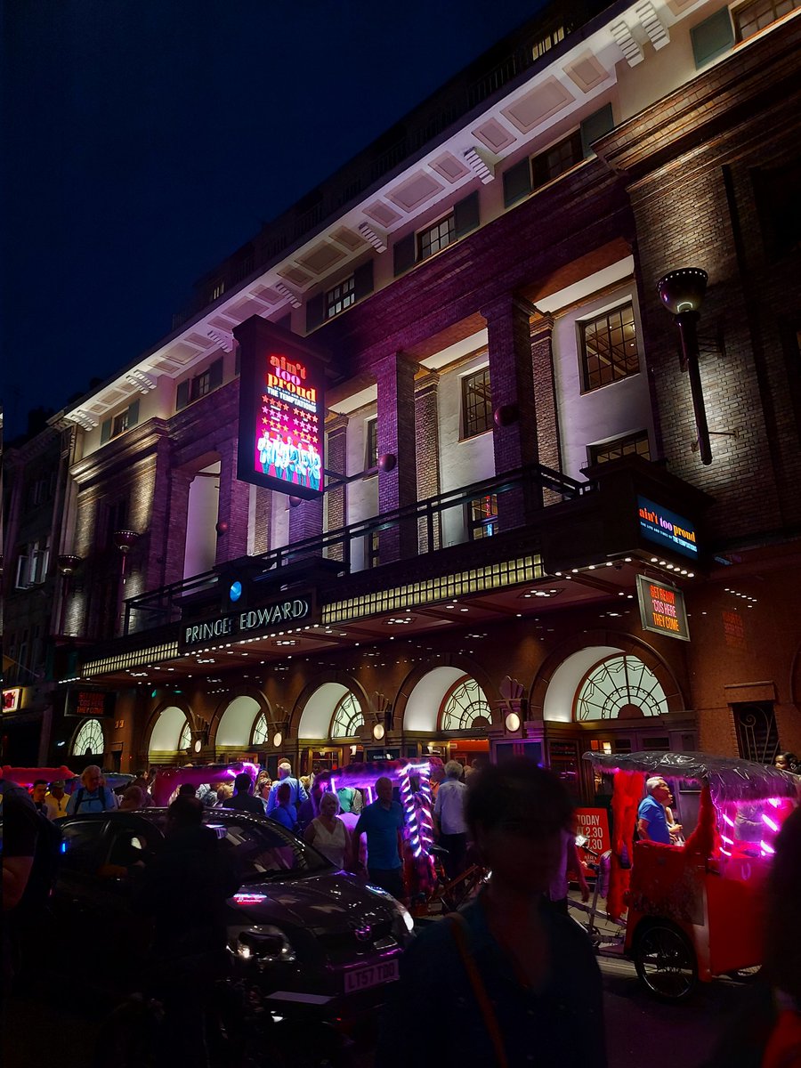 NinalouCook's tweet image. Delightfully soulful evening spent at @AintTooProud this evening. 
Gorgeous vocals and great storytelling. Wasn't quite prepared for the sad bits, admit I had a little tear or two in my eyes at the end! 
Great job guys! 👏🎙🎵🎶