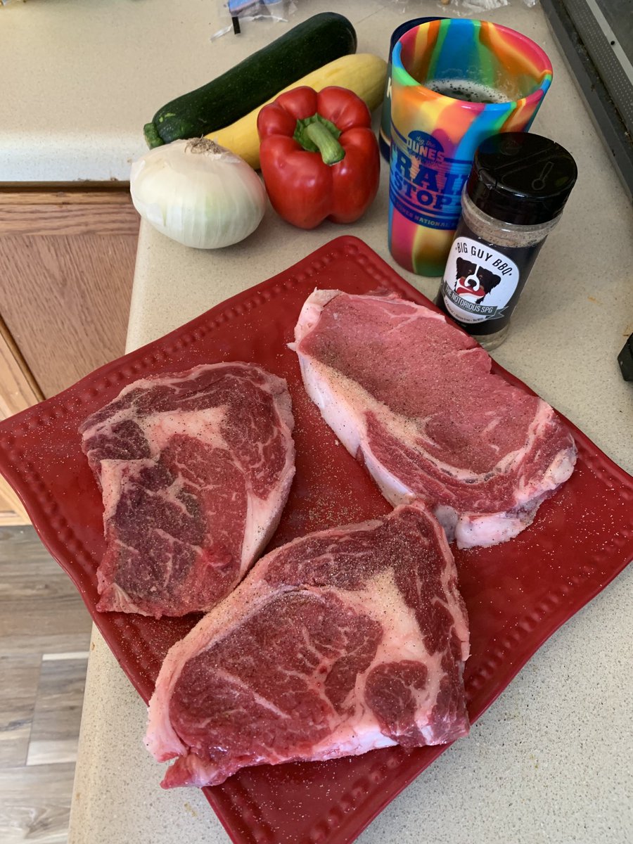 Sometimes you just have to go back to the basics. Ribeyes, salt/pepper/garlic, grilled veggies, steak fries, Oberon, charcoal. Our traditional Work Day grill got pushed a back day. Sue me. #SaturdayAfternoon #MTBoSCooks