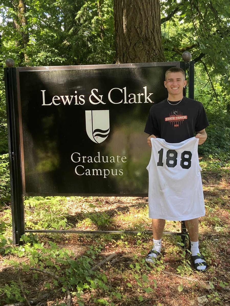 DylanJWolfe's tweet photo. Had an amazing time competing @nwbestshowcase_ , and honored to be named the fastest WR in session 1! Thank you coaches for helping out! https://t.co/qNp9v4fT39