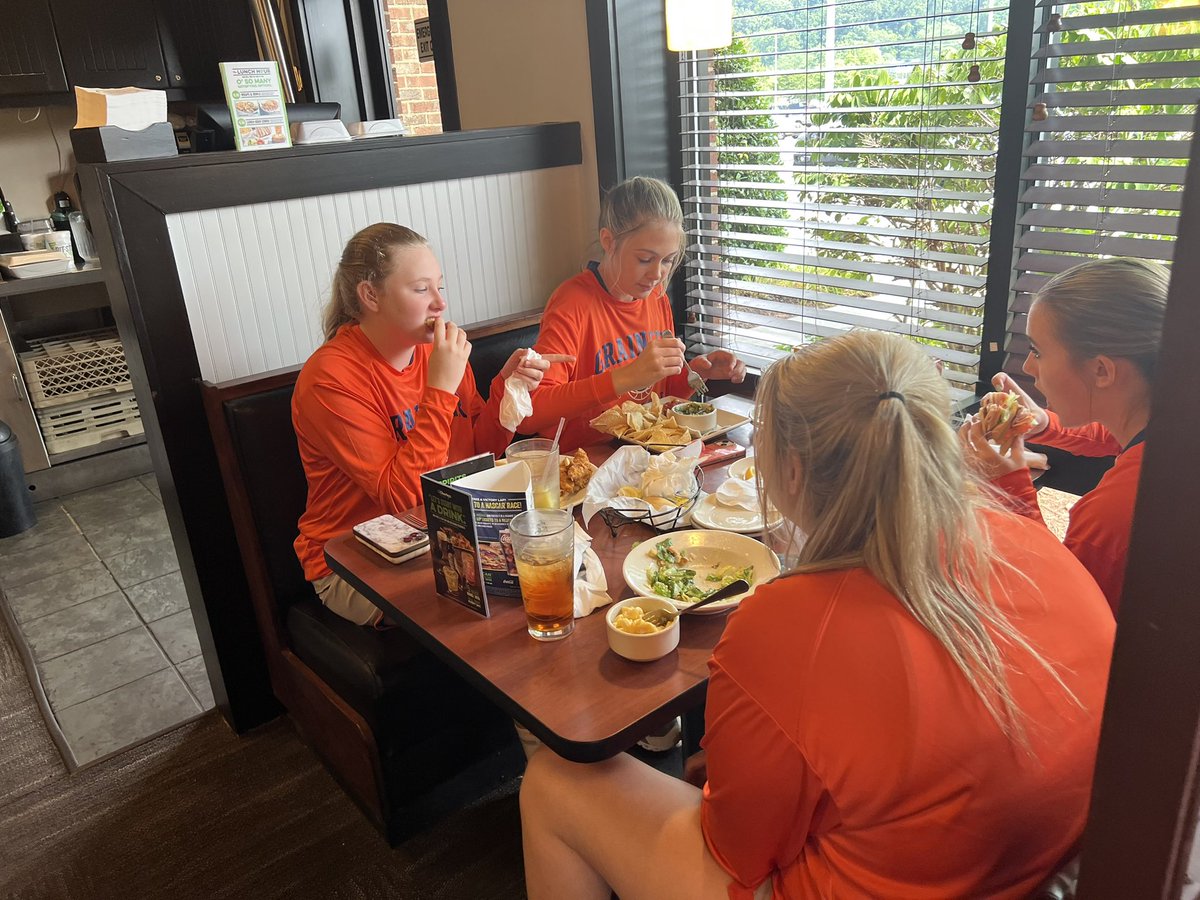 RBishop41's tweet photo. Meal before our final game UT women’s basketball camp.  One thing we do well is eat!! Proud of this team. It’s not pretty right now but we’ll get there. Back and it next week in Greeneville. #dothesmallthingswell https://t.co/y6FoFIpcdi