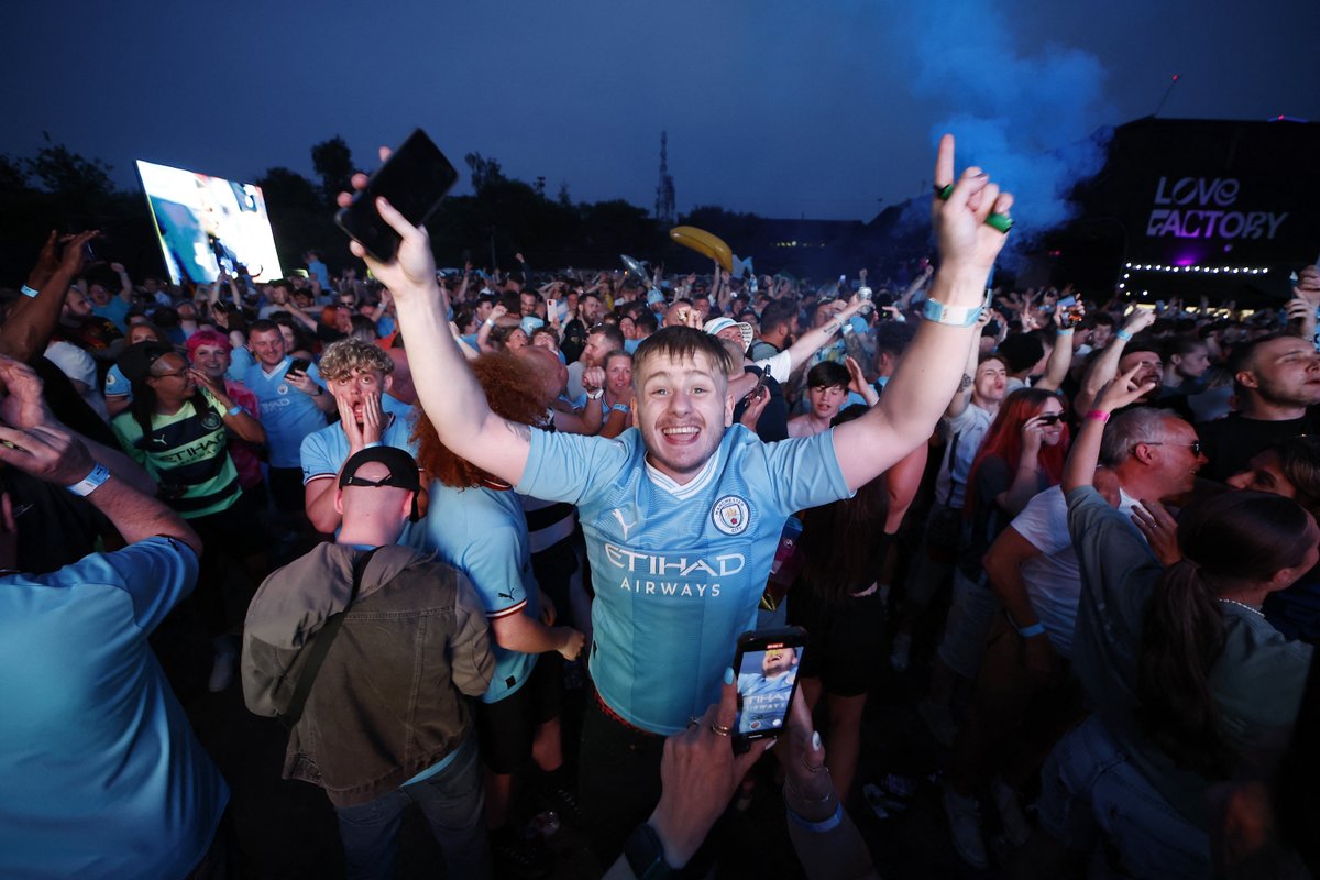 Manchester City fans were seen celebrating into the evening in the city’s 4TheFans Fan Park after their Champions League Final win over Inter Milan.

#CGTNAmerica